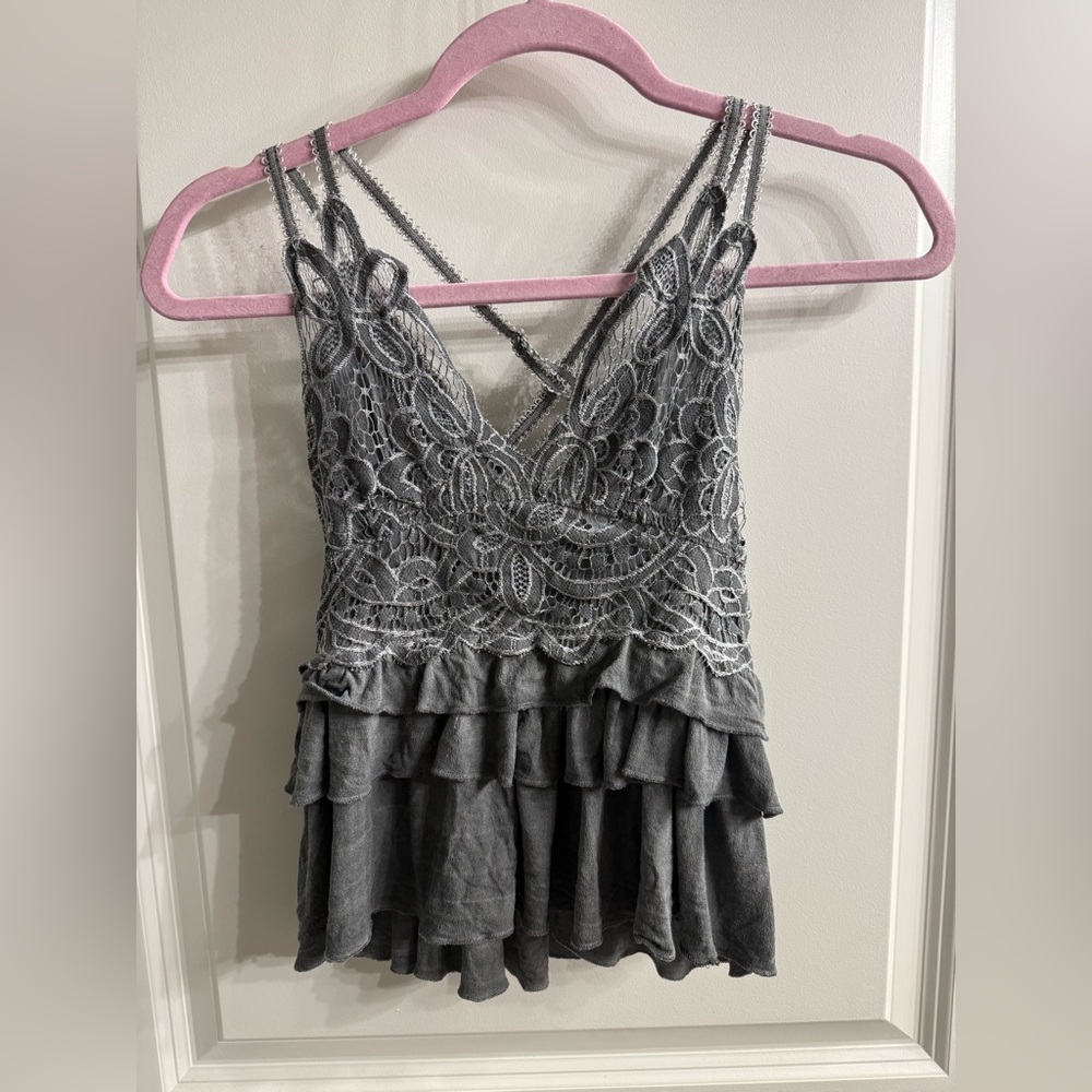 POL Lace-Overlay Ruffled Tank Top in Gray Cropped